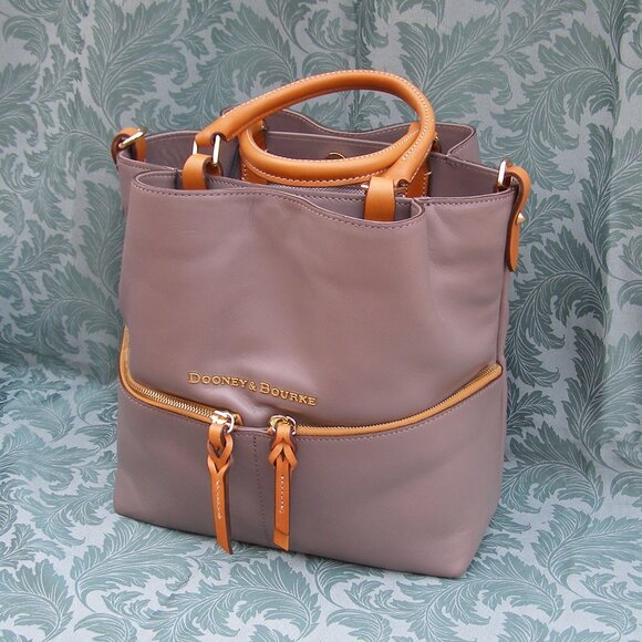 NWT Dooney & Bourke Smooth Leather Dawson Satchel in Taupe - Picture 3 of 16